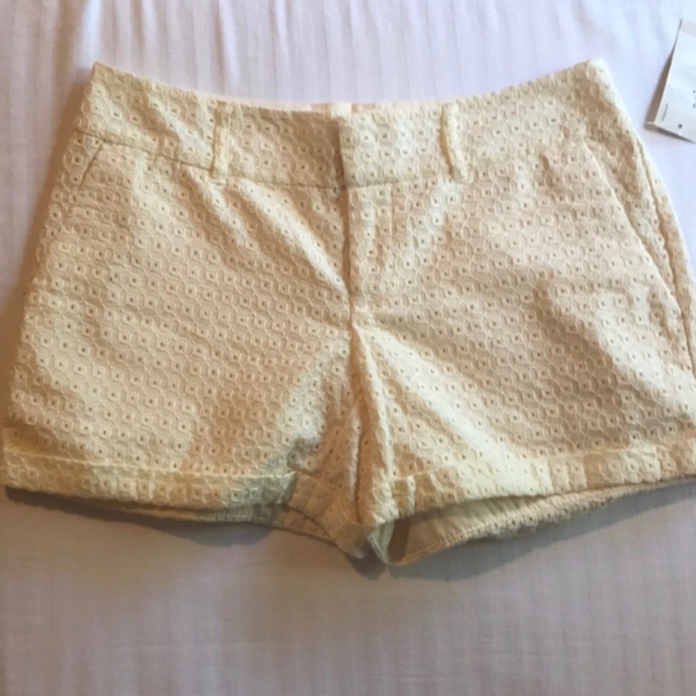 Madison Jules cream color shorts